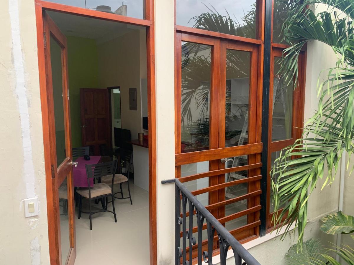 Apartamentos Casa Amarilla Гранада Экстерьер фото