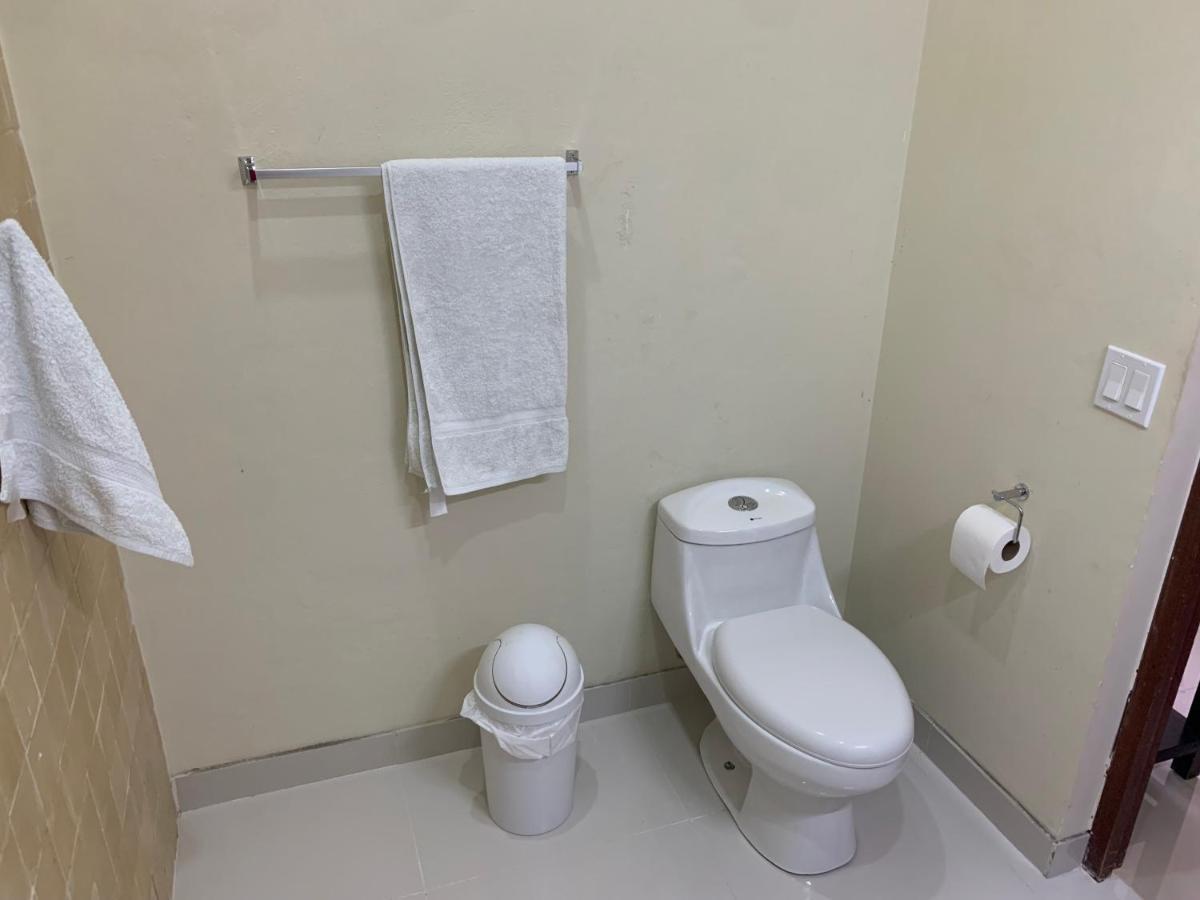 Apartamentos Casa Amarilla Гранада Экстерьер фото