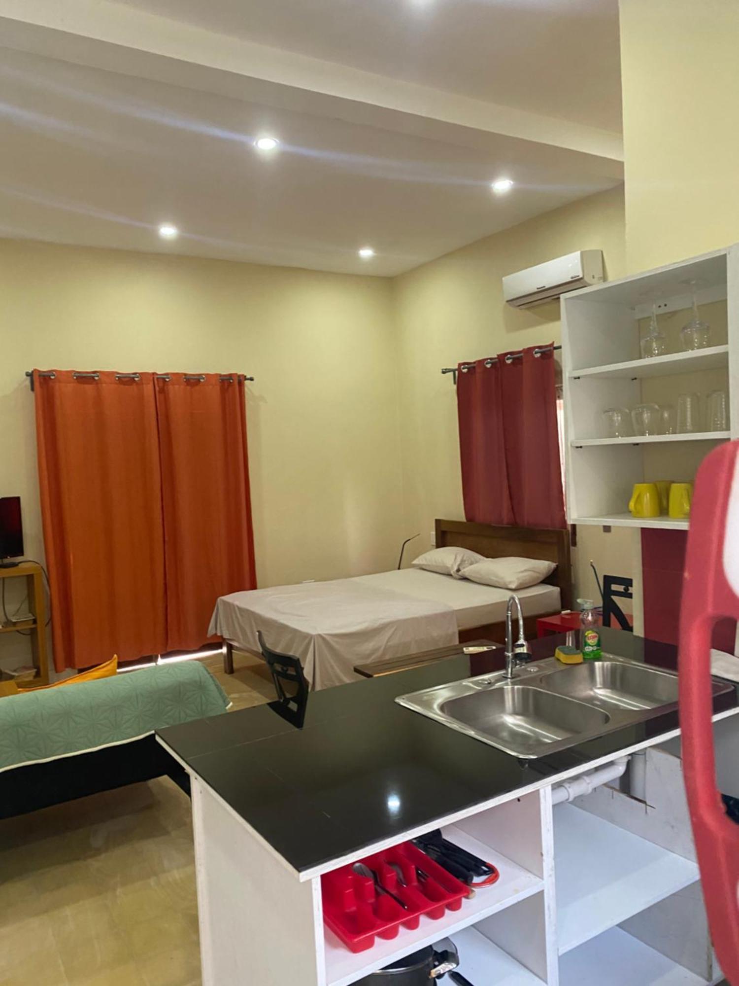 Apartamentos Casa Amarilla Гранада Экстерьер фото