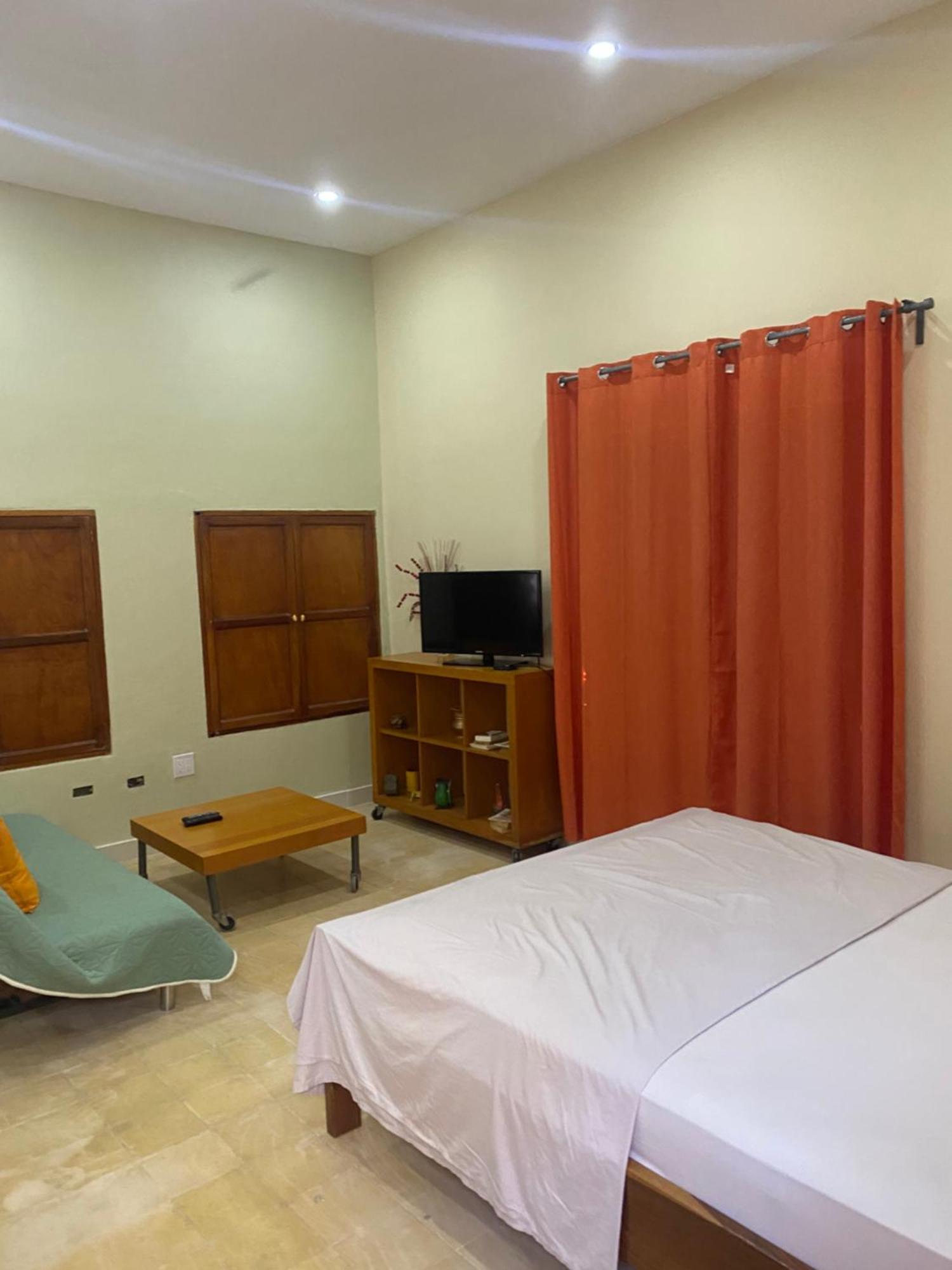 Apartamentos Casa Amarilla Гранада Экстерьер фото