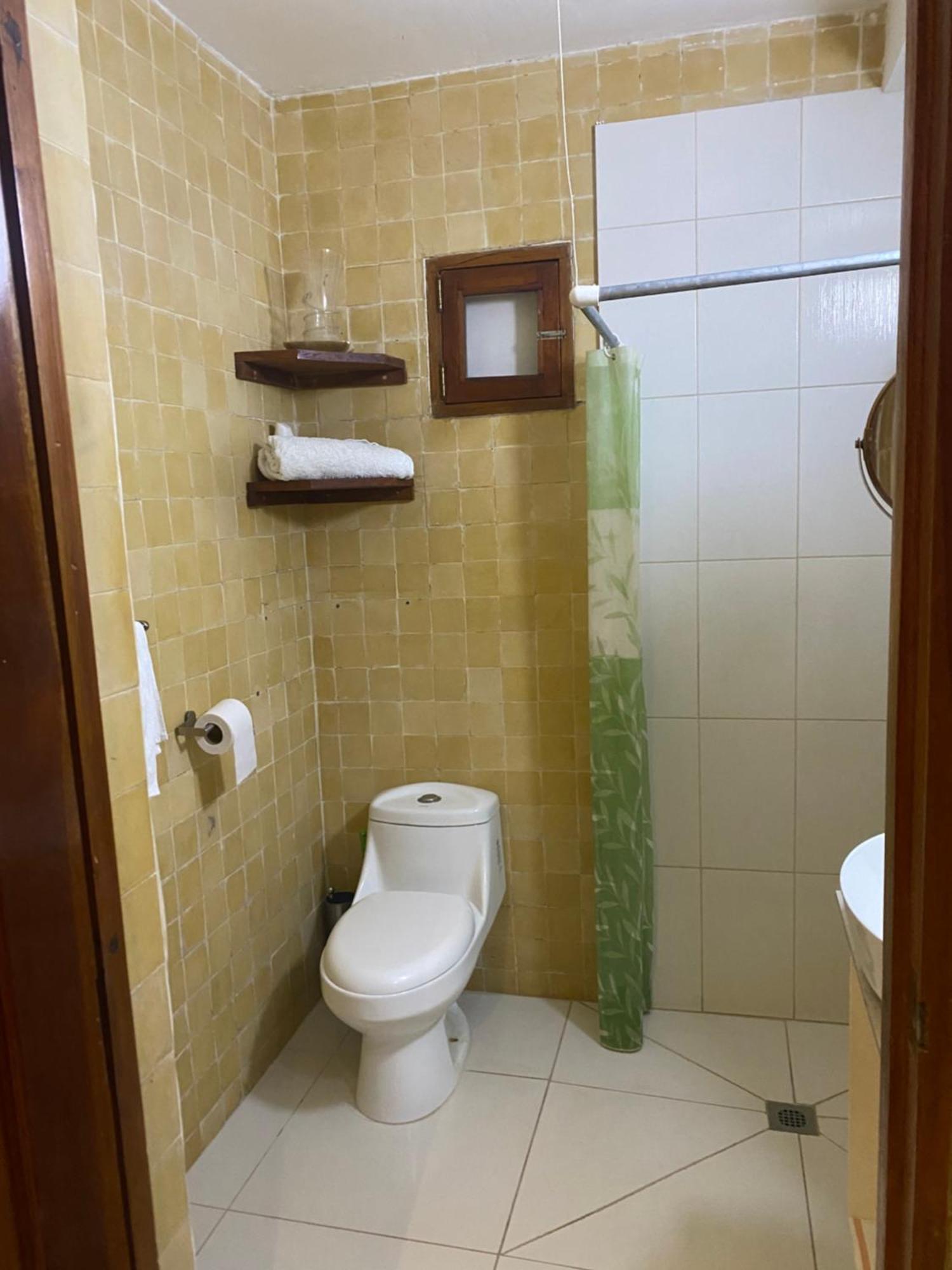 Apartamentos Casa Amarilla Гранада Экстерьер фото