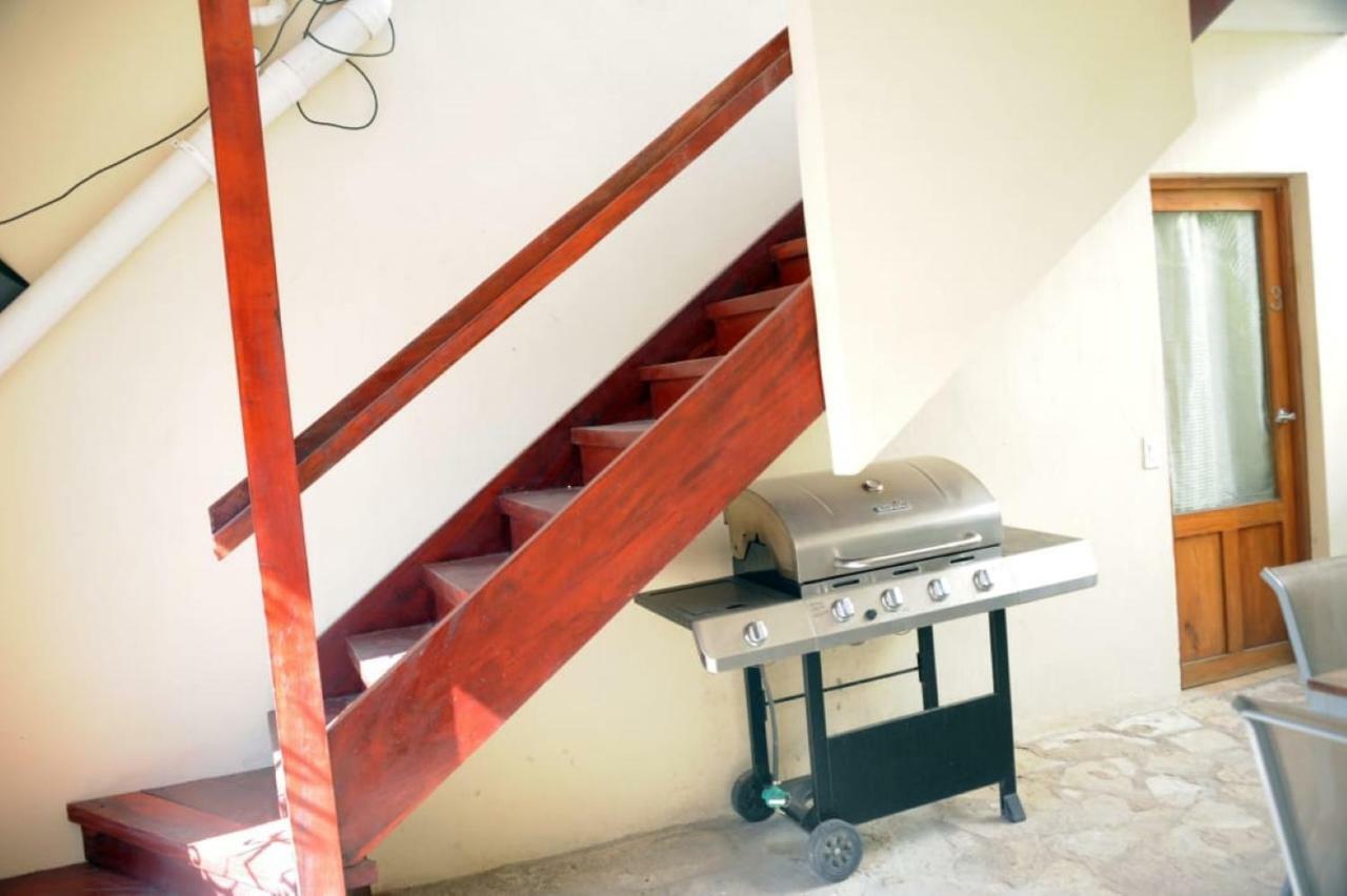 Apartamentos Casa Amarilla Гранада Экстерьер фото