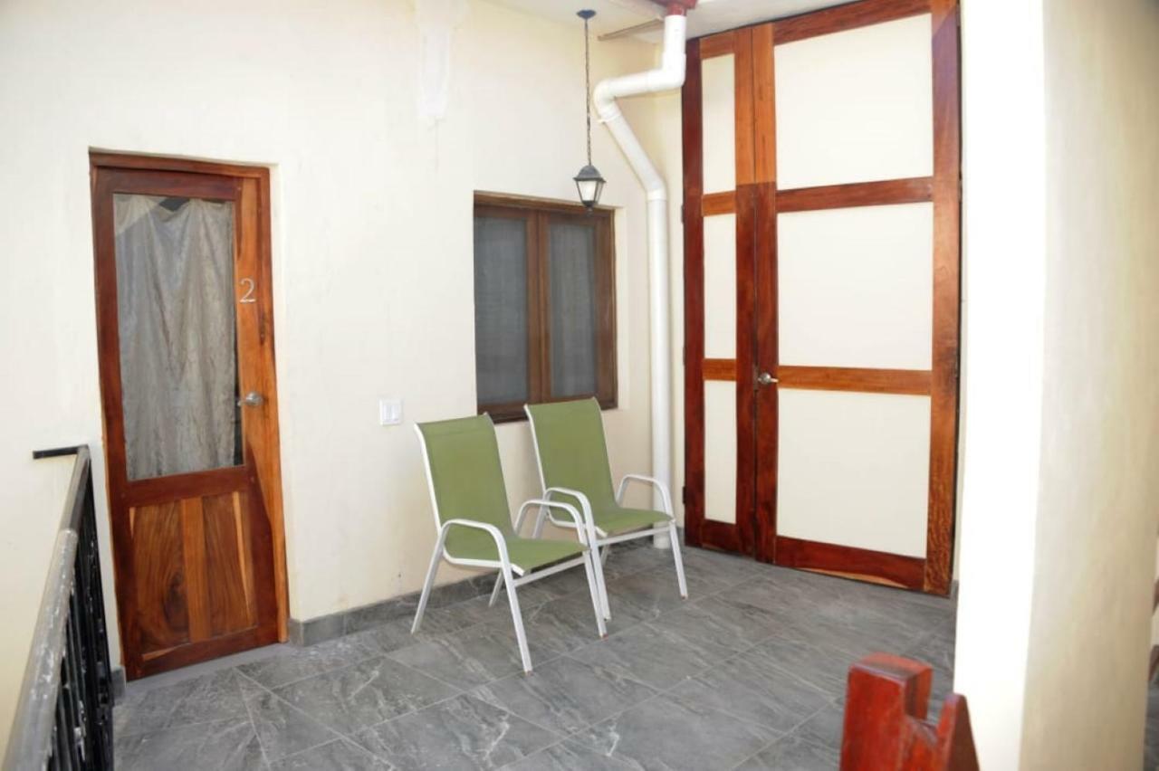 Apartamentos Casa Amarilla Гранада Экстерьер фото