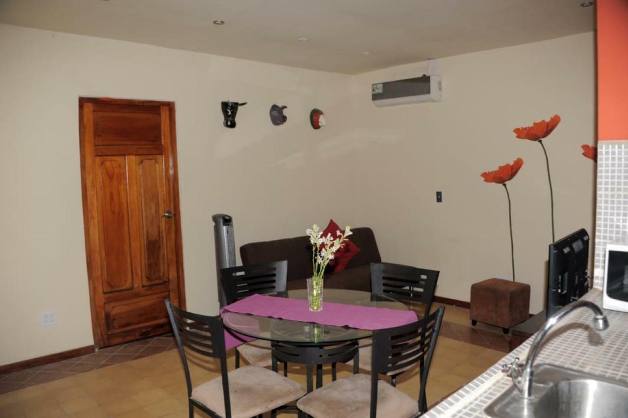 Apartamentos Casa Amarilla Гранада Экстерьер фото